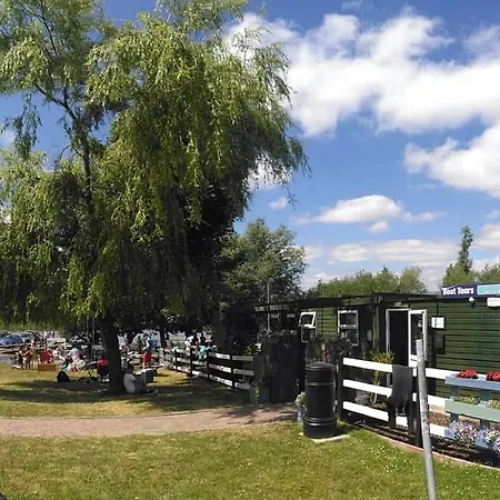 Blackwater Eco Pods Jaktstuga *